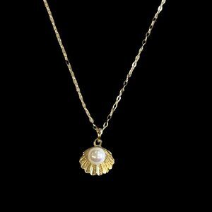 Dainty 14kt Yellow Gold Plated Shell Necklace With Pearl Necklace